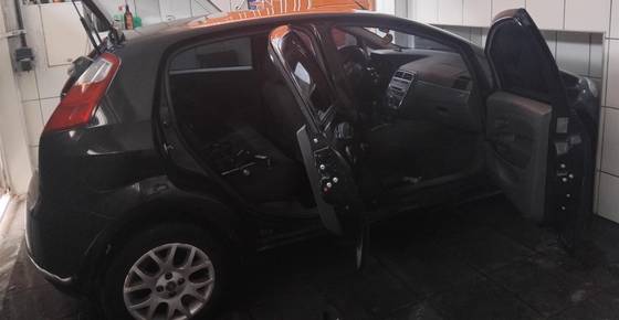 FIAT PUNTO 1.4 ELX 8V FLEX 4P MANUAL FIAT PUNTO 1.4 ELX 8V FLEX 4P MANUAL